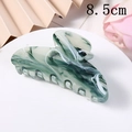 Detail of 8.5cm green marble acetate hair claw clip on elegant minimalist background - 8.5cm / Green and White Cloud