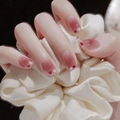 Rosa Blush-Gradient Kunstnägel mit roten und weißen Herzmustern und glänzendem Finish - Vitalität Pfirsichherz (R777)