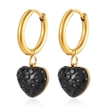 Orecchini a cerchio dorati con ciondoli a cuore nero e strass lucidi da donna - Nero