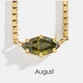 Macro-opname van 18K goud roestvrijstalen ketting met olijfgroene augustus geboortesteen - 14K Licht Goud + Peridoot Steen (Augustus/Peridoot)
