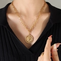 Collana a catena dorata spessa con ciondolo a medaglione con testa di leone vintage - Collana a Strato Singolo con Pendente Moneta Leone Oro
