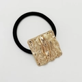Black elastic hair tie featuring a golden square metal piece with hammered texture - Matte Rose Gold - Square