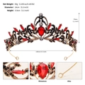 Vintage Barock Krone in Gold mit roten Tropfen-Strasssteinen und gotischen Details - Antikes Gold & Rot