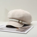 Cappello newsboy beige in lana con cinturino in pelle e fibbia dorata elegante - Taglia unica / Beige Chiaro