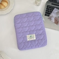 Light purple heart-quilted laptop sleeve with zipper and decorative happy label - Purple