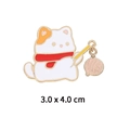 Spilla smaltata gatto bianco con sciarpa rossa e gomitolo rosa, 3.0x4.0 cm - Gatto con Gomitolo