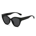 Occhiali da sole cat-eye neri classici con montatura lucida e lenti scure sfumate - Montatura Nera Lenti Grigio Nero