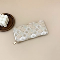Lange Reißverschlussbörse mit japanischer Wellenstickerei in Beige und Goldton - Beige