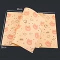 Papel antigrasa para envolver sándwiches con diseño de oso animado de 38x28cm - Papel Kraft de Oso Hambriento (50 Hojas)