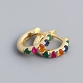 Boucles d'oreilles huggies dorées avec zircons multicolores style arc-en-ciel - Or (Zirconium Arc-en-ciel)