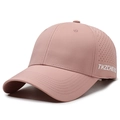 Berretto sportivo traspirante rosa antico con fori di ventilazione tagliati al laser - Regolabile / Rosa Chiaro