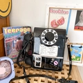 Borsa a tracolla retrò a forma di telefono nero in ecopelle lucida con tastiera vintage - Nero