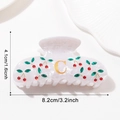 Pince à cheveux en acrylique rose pâle avec motif cerise et lettre C dorée - Pince à Cheveux Cerise Strass Lettre C
