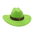 Chapeau de cowboy vert fluo avec ornement de tête de taureau dorée et bande à clous - Vert Herbe