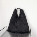 Borsa tote nera in ecopelliccia stile Y2K con texture soffice e tracolla singola - Nero