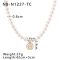 Collier élégant en perles signe Balance avec pendentif en nacre cerclé d'or - Balance (NB-N1226-TC)