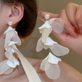 Elegant multi-layer petal earrings with pearls in white and beige for beach vacation - 21# Style (Silver Earring Post) / White