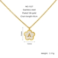 Collana in acciaio inossidabile placcato oro 18K con fiore bianco e ciondolo lettera A - 1527 Oro-Lettera A