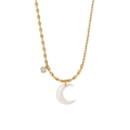 Asymmetrische gouden halsketting met schelpen maansikkel hanger en zirkoon accent - Rijstkraal Schelp Halve Maan Ketting