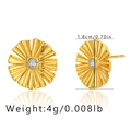 Detail view showing a 1.8cm golden daisy earring with a 0.5cm zircon center stone - KE0384