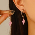 Pendientes de aro dorados con colgante de caracola rosa texturizada para estilo de playa - Caracola Rosa (9953)