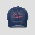 Dettaglio del cappello in denim blu lavato con ricamo in corsivo rosa vintage - M (56-58cm) / Blu scuro