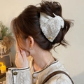 Pince à cheveux élégante en tweed crème en forme de nœud avec accents dorés - Pince à Cheveux - Blanc / Blanc