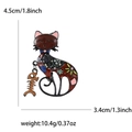 Detailed size chart of the enamel fishbone cat brooch showing dimensions and weight - Red
