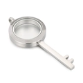 Colgante de llave en acero inoxidable plateado con relicario redondo de cristal - Estilo Color Acero (KLJ4403-Z)