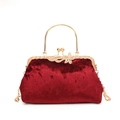 Elegante tiefrote Samt-Abendtasche mit goldener Schließe und glitzerndem Schmetterling - Burgunderrot