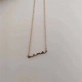 Collar de acero inoxidable dorado con colgante mama en caligrafía cursiva fina - Oro de 14K