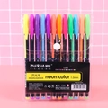 Σετ 12 ζωντανών στυλό gel glitter 1,0 mm σε διαφανή θήκη σε ροζ φόντο με πλέγμα - 12 Χρώματα Neon Μαρκαδόροι Υπογράμμισης