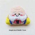 Détail de la peluche du Dieu de la Longévité avec broderie Fu et texture douce - Shouxing