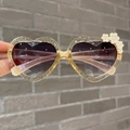 Gafas de sol infantiles de corazón con purpurina, flores y lentes de color gris oscuro - Amarillo Translúcido Con Brillo Y Lentes Grises Degradados