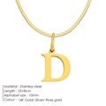 Collar de cadena de serpiente plana en acero inoxidable chapado en oro 14K con letra D - Letra D / Color acero
