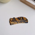 Cute acetate cat shaped hair comb with tortoise shell marble pattern for women - Leopard Print