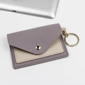 Portacarte sottile in finta pelle viola e beige con portachiavi dorato e bottone - Viola Chiaro