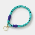 Gevlochten groenblauw telefoonkoord met zwart ruitpatroon en gouden ringen - 1.7cmx25cm / Lichtblauw