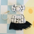 Süßes schwarz-weiß kariertes Puppenkleid mit Perlenkette und Kamelien-Schleife - Passend für 17cm Puppe / Weißes Set im Elegant-Stil (mit Künstlicher Perlenkette)