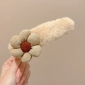 Pince à cheveux fleur en peluche beige avec pétales doux en fausse fourrure chic - Pince à Cheveux Fleur en Peluche / Kaki