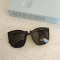 Black kids UV400 trendy sunglasses with glossy frame and CE protection label - Black