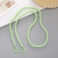 Cadena de cuentas facetadas verde claro con anillos de metal para el teléfono - Estilo Cruzado Perla de Tierra (K385) / Verde