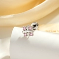 Orecchini a perno a croce in argento con quattro pietre rosa rotonde dal design minimal - Rosa (Pezzo singolo)