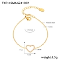Detailed view of gold zircon heart bracelet with titanium steel chain size measurements - Gold Heart Zirconia Bracelet (TXE149)