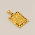 Pendentif rectangulaire doré avec relief papillon et bordure en dentelle sur fond neutre - M-Pendentif Seul