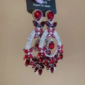 Détails de boucles d'oreilles pendantes rouges avec cristaux et épingle en argent - Rouge