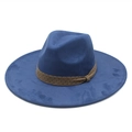Détail d'un chapeau Fedora en daim bleu marine avec ruban marron à pois noirs - Bleu Marine (Suède)