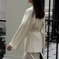 Eleganter weißer Strick-Cardigan mit Taillengürtel und weiten Ärmeln für Damen - S / Gebrochenes Weiß
