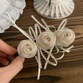 Elegante molletta per capelli con rosa in tessuto crema e fiocco stile vintage - Fermaglio Banana Rosa / Beige