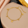 Detail der goldenen zweilagigen Schmetterlings-Fußkette aus Edelstahl mit Perlen - Doppelschichtiger Schmetterlingsdekorationsstil (B5060)